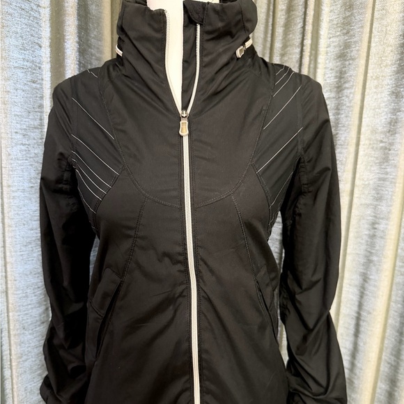 lululemon athletica Jackets & Blazers - Lululemon Run Hustle Jacket black with reflective micro-stripes